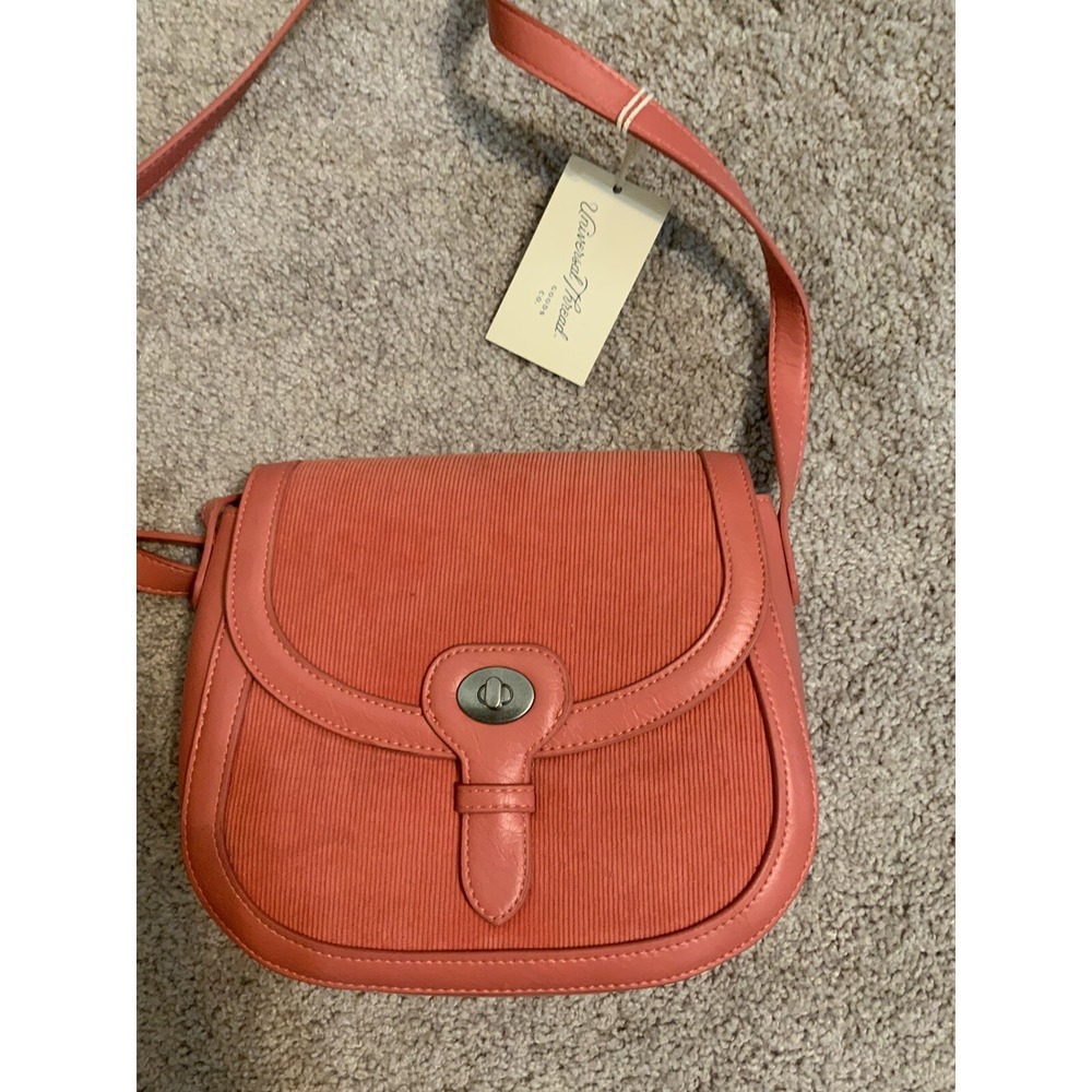 Universal Thread Flap Saddle Coral Pink Crossbody Bag Purse - Picture 2 of 4